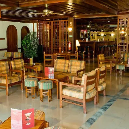 巴拉亚马酒店 酒店 阿尔布费拉